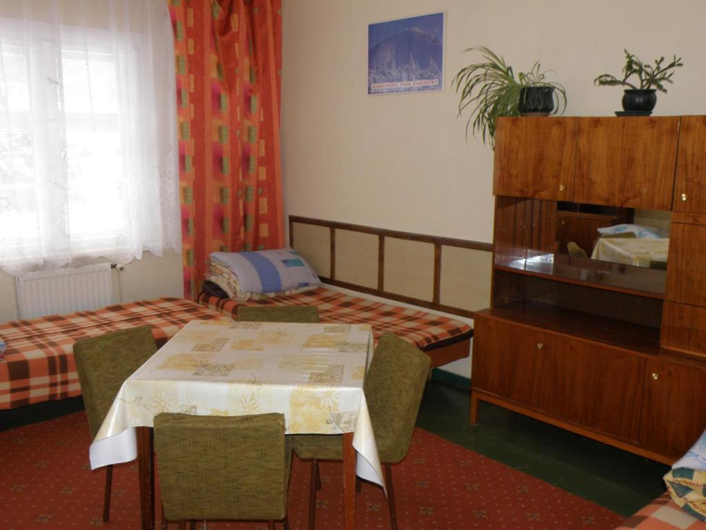 Szkolne Schronisko Mlodziezowe Zloty Widok Hostel Piechowice  Exterior foto