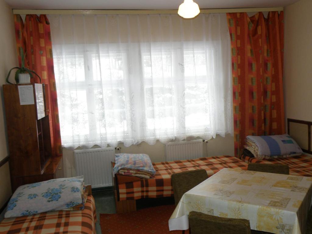 Szkolne Schronisko Mlodziezowe Zloty Widok Hostel Piechowice  Exterior foto