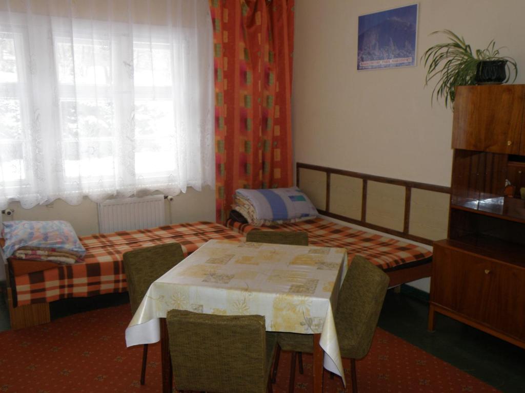 Szkolne Schronisko Mlodziezowe Zloty Widok Hostel Piechowice  Exterior foto